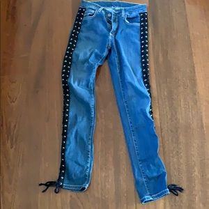 Super trendy LF lace up jeans!